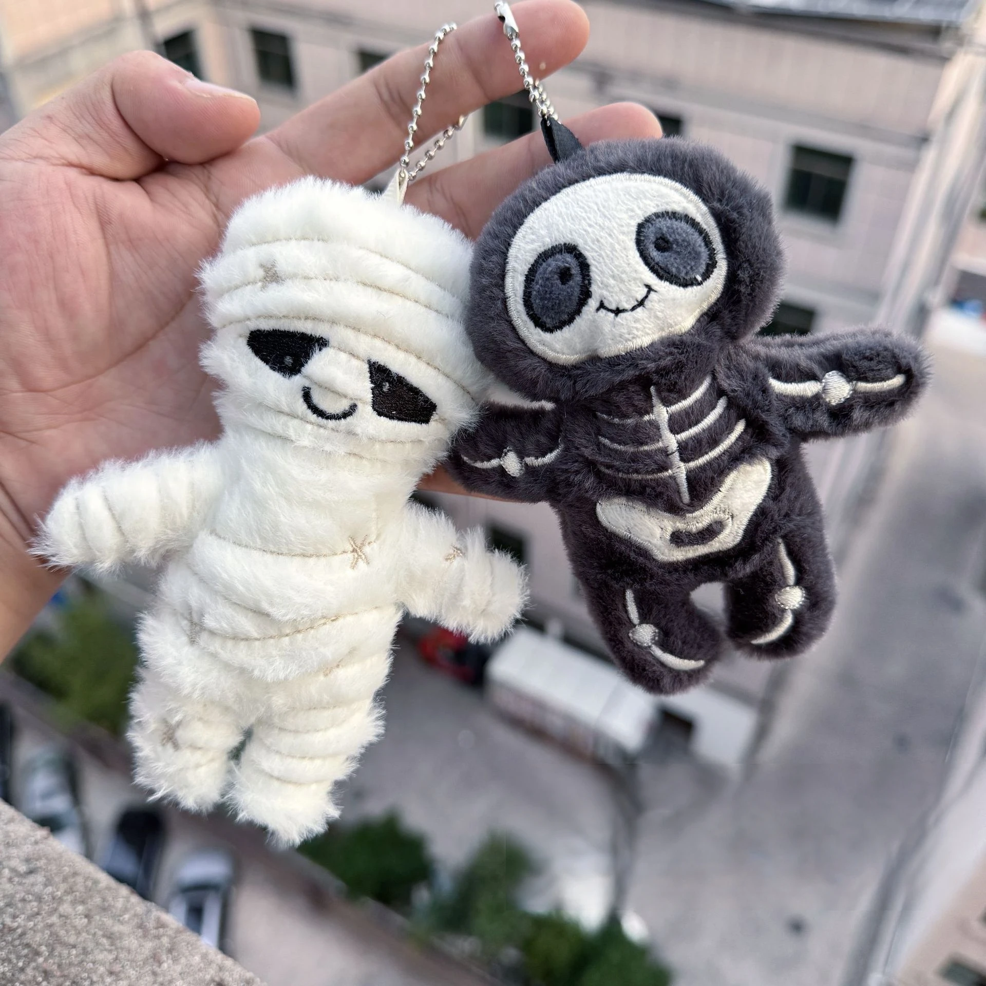 Halloween Skull Mummy Plush Toy Keychain Creative Stuffed Doll Bag Pendant Funny Holiday Gift Idea Key Hanging Decor