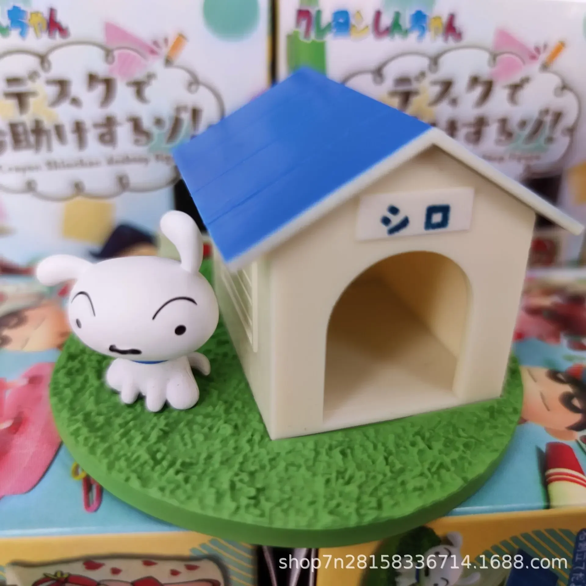 Bandai 1pcs Willekeurige Stijl Nieuwe Anime Crayon Shin-chan Pen Container Kawaii Figuur PVC Model Speelgoed Pop verzamelen Ornamenten Geschenken