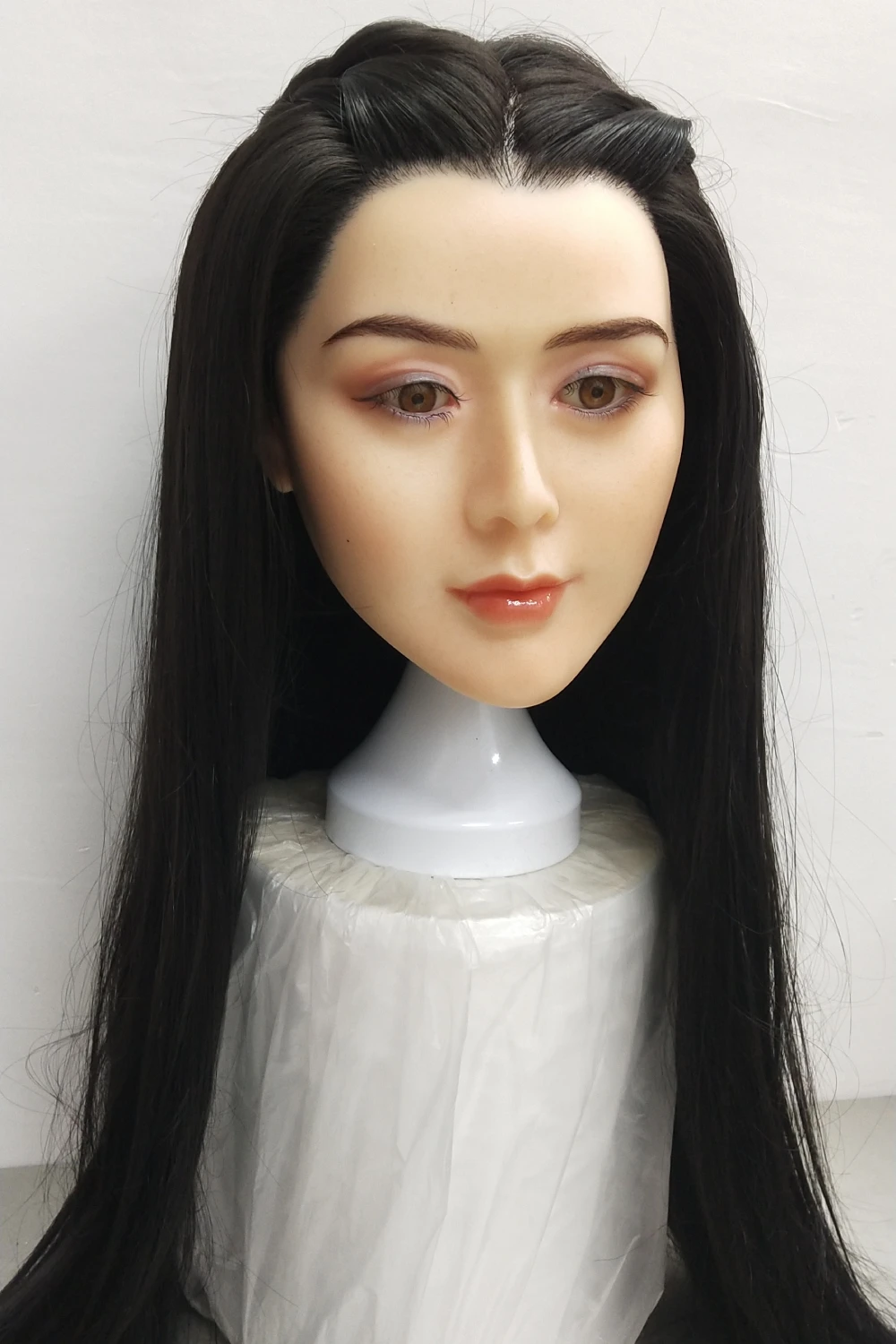 

Sex Doll Head High Quality Silicone Realistic Implanted Black Hairs Lifelike Adult Love Toys Heads Fits 135-175cm Dolls Body #40