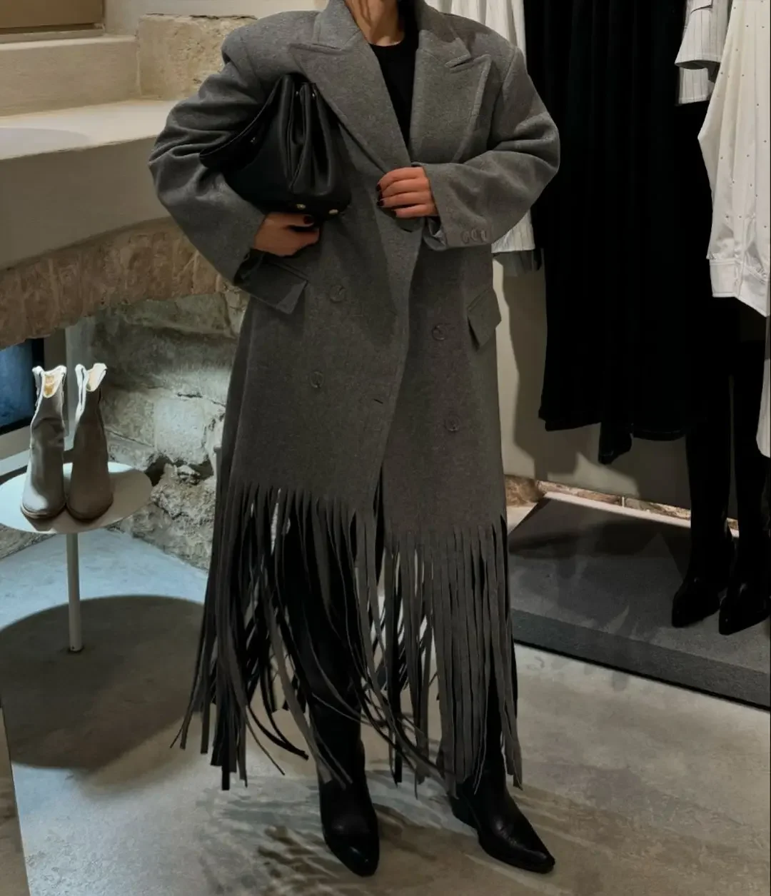 Modischer grauer Wollmantel mit Quasten für Damen, lässiger Revers-Mantel mit langen Ärmeln, doppelreihig, mit Taschen, lockerer langer Mantel, Damen-Outwear für den Alltag. – Detail 12
