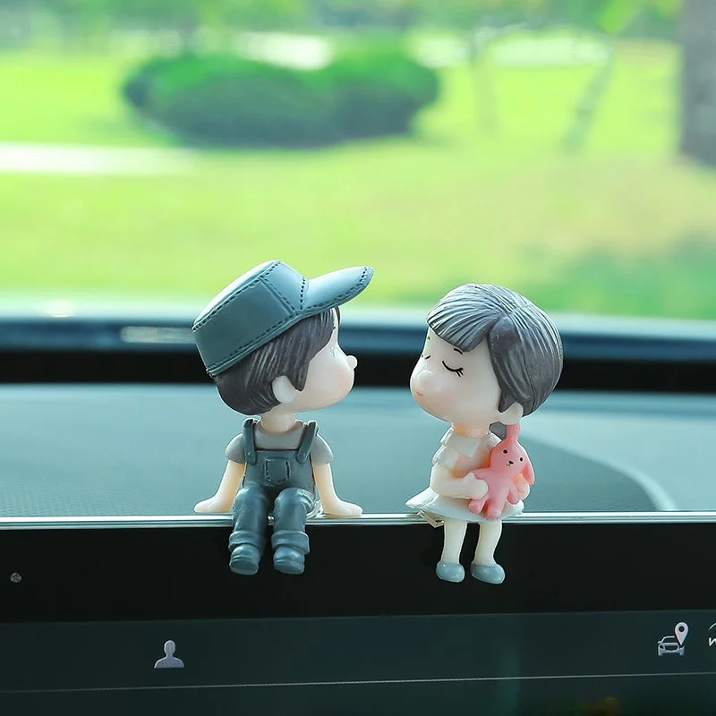 Internet-famous Car Ornaments Interior Decorations for Cars Cute Kissing Couple Dolls Decorative Ornaments for Electric Vehicles