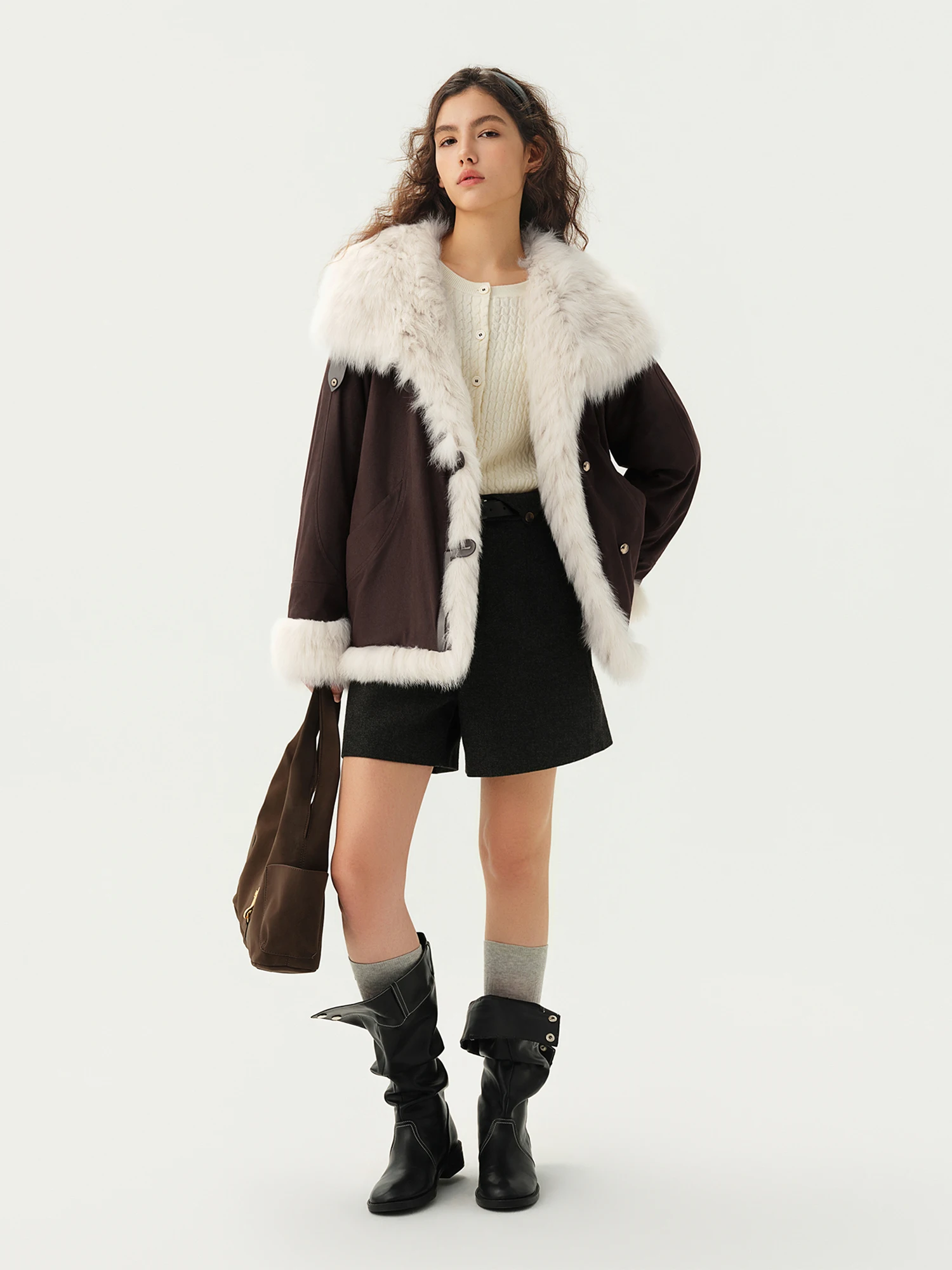 DUSHU 【Cloud Suede】Retro 2026 White Duck Down Jacket Women Warm Loose Large Fox Fur Collar Horn Button Parka Commuting