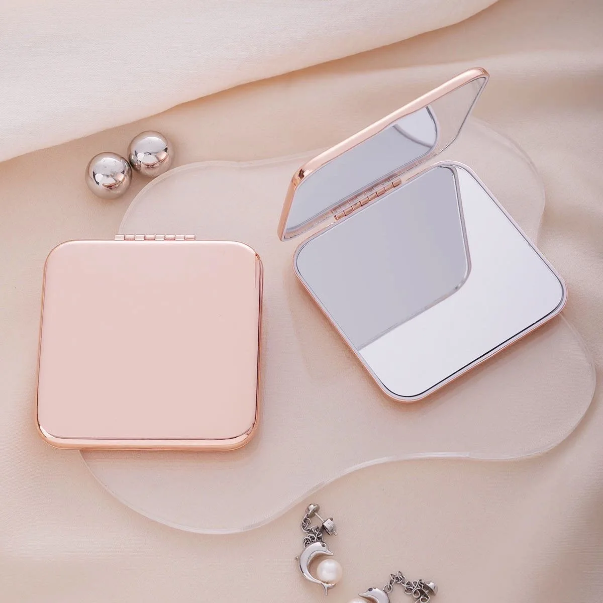 Quadratischer klappbarer Make-up-Spiegel aus Edelstahl, tragbar, doppelseitig, kompakt mit Vergrößerung