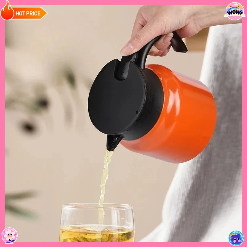 

800ml large-capacity portable thermos with a strainer, suitable for drinking tea at home and in the office.