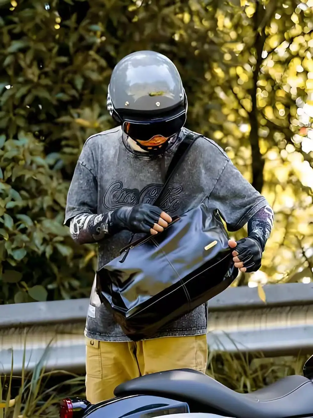 

Ride with Ease: Essential Motorcycle Bags for Every Journey