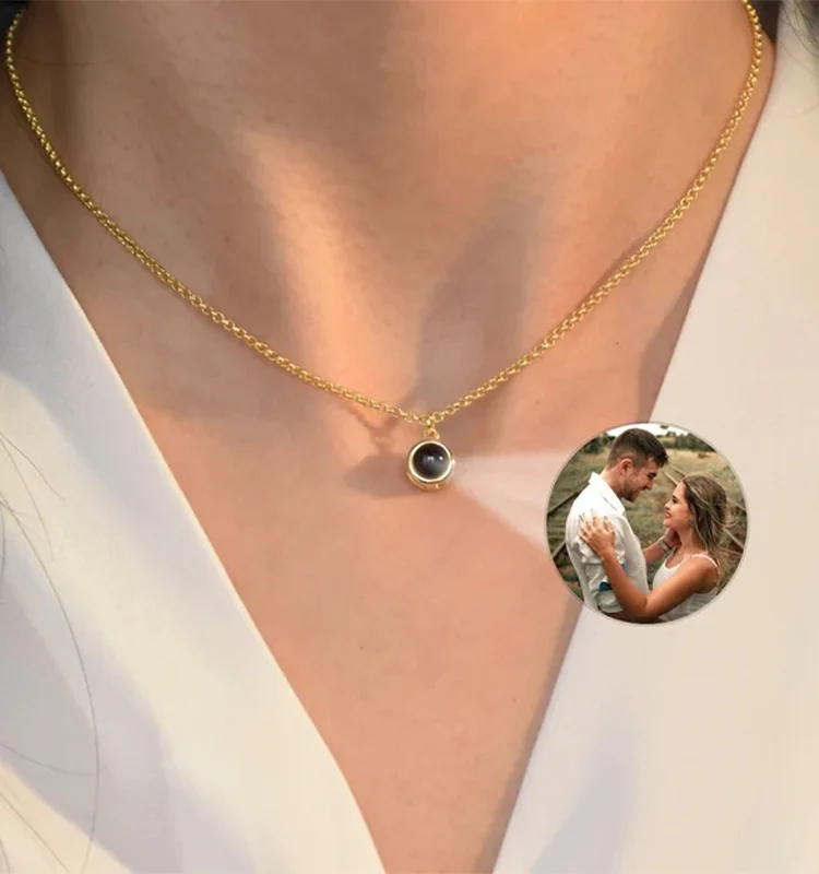 Creative Personalized Circle Photo Projection Necklace Custom Picture Jewelry  For Men Women Family Valentine's Day Gift