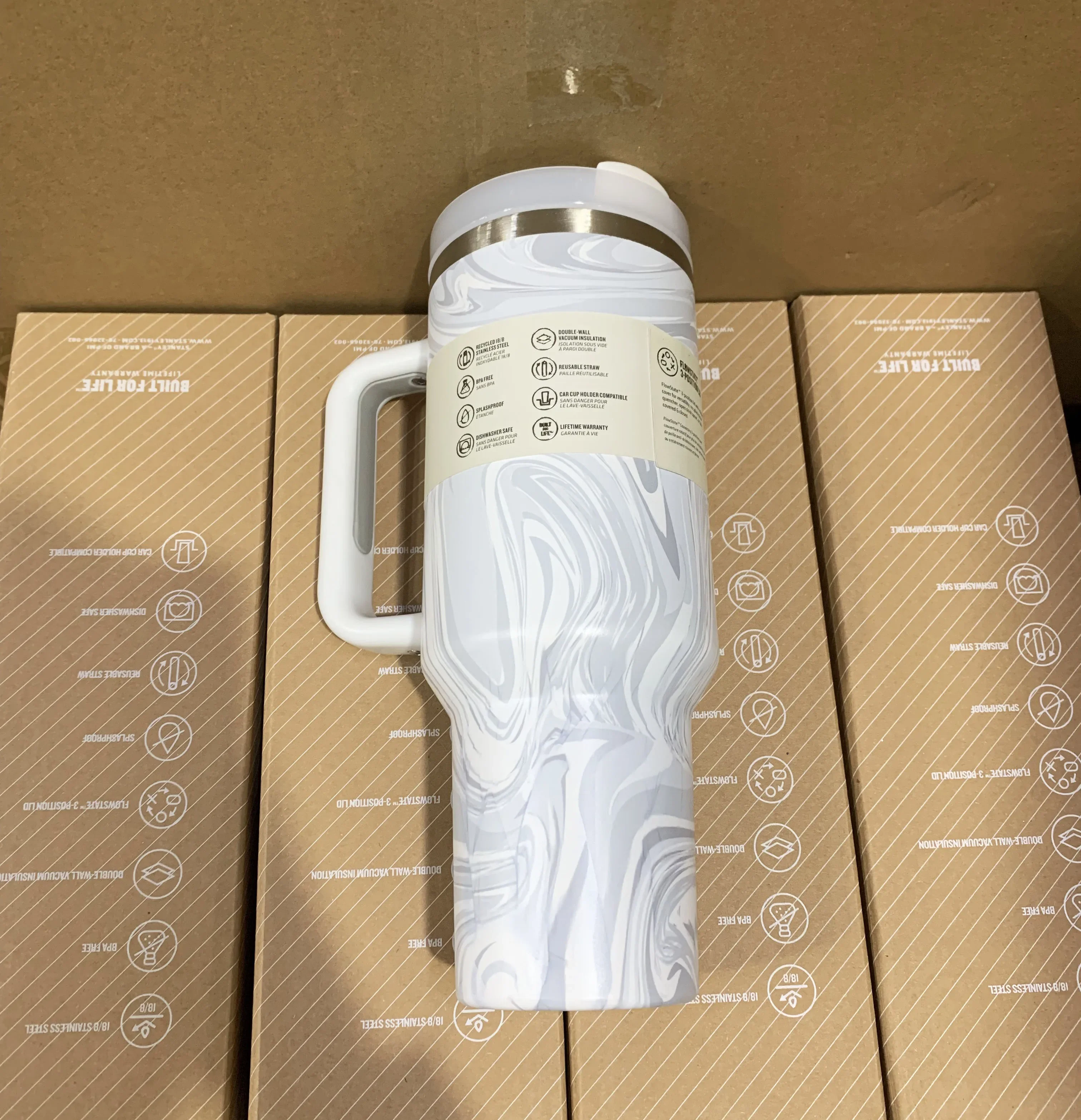 

Minimalist modern 40 oz flat-bottomed cup with handle and straw lid | Thermos cup reusable | Gifts for women |