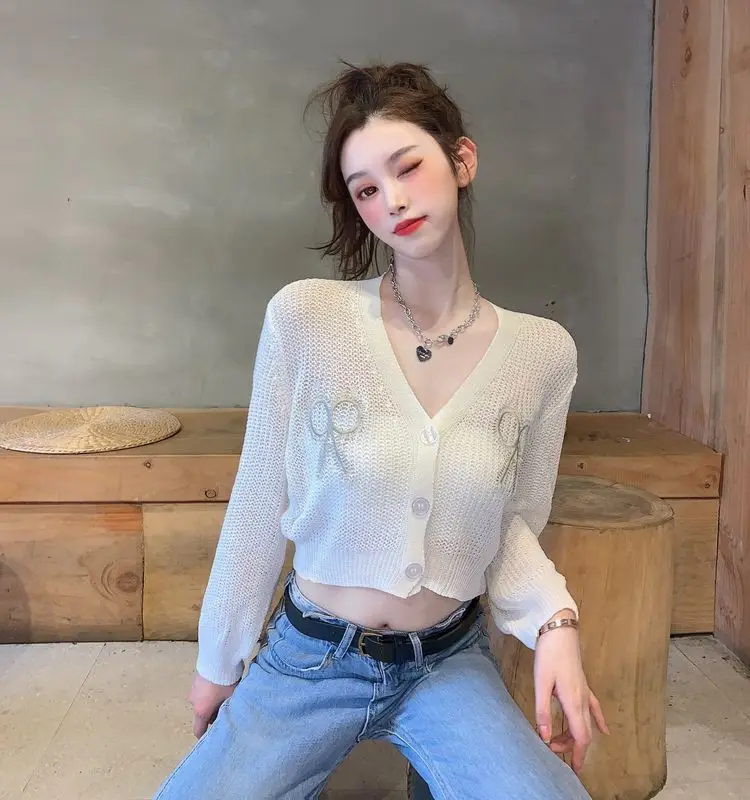 2024 New Fashionable Casual Versatile Short Style Embroidered Bow Thin Style Sunscreen Long Sleeve Knitted Sweater Cardigan Top