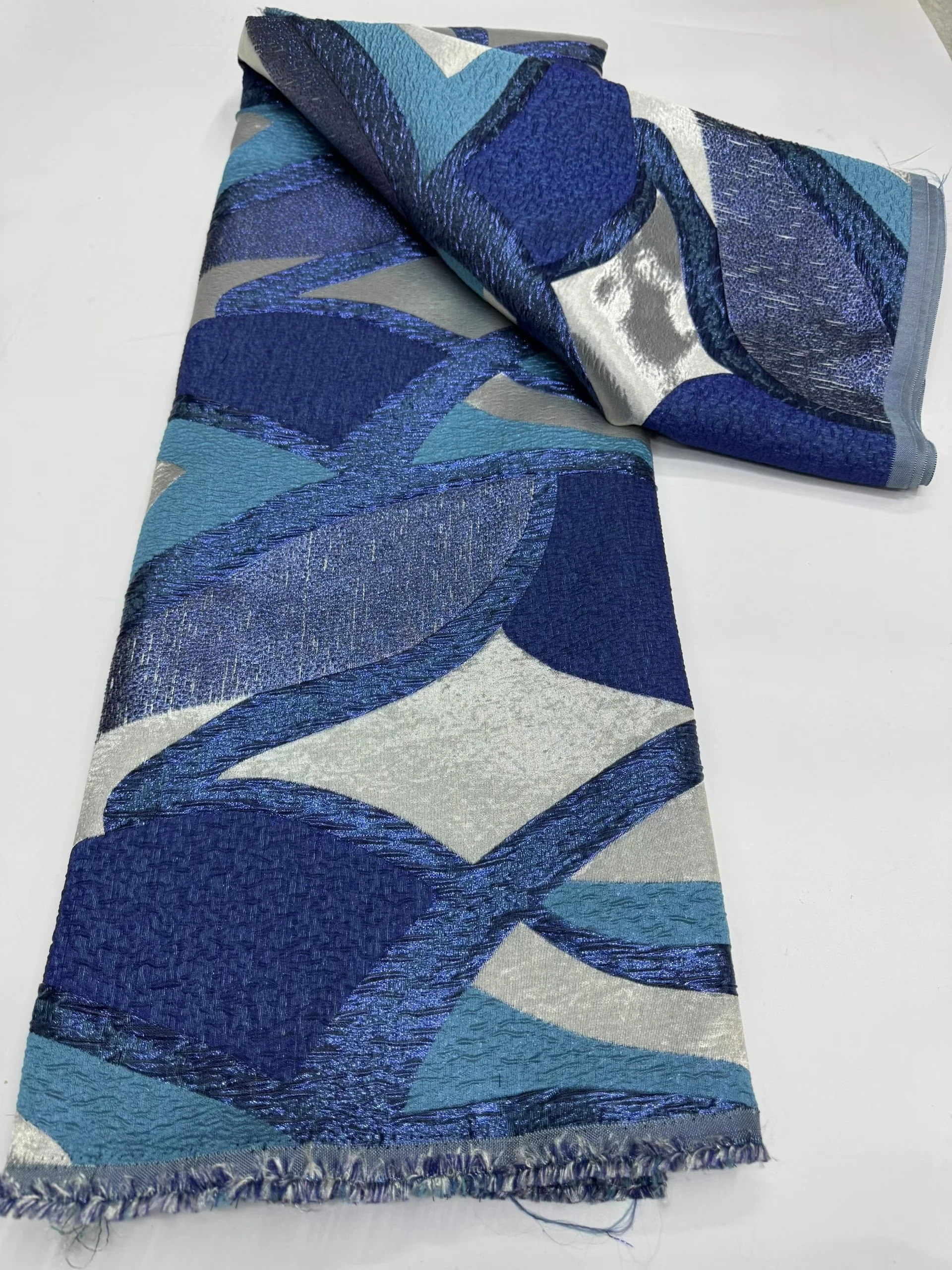 

Новый дизайн, африканская дамасская парча, кружевная ткань, 2025 г., высокое качество, французская жаккардовая кружевная ткань из органзы для женщин, шитье платья PCW2524