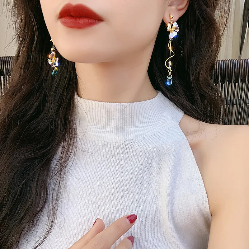 New Trendy Cute Flower Asymmetrical Spiral Dangle Earrings for Women Charm Long Tassel Blue Crystal Drop Earring Wedding Jewelry