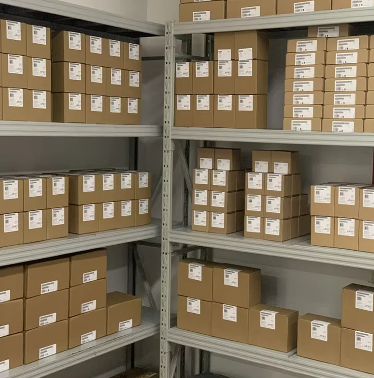 جديد وأصلي inal Plc Base De نائب لـ Acoposinverter 8I66T200018.00-000 8I66T200037.00-000