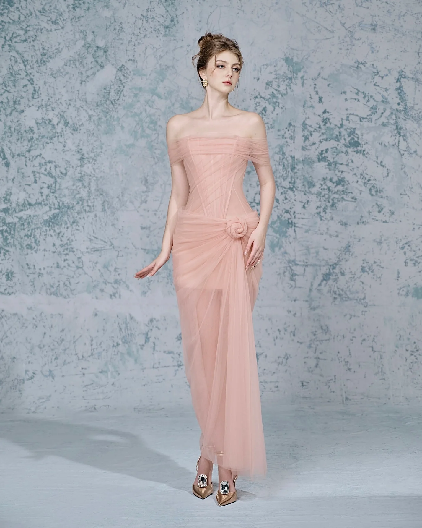 

customizedCustomized Exquisite Flowers Evening Dress Graceful Off the Shoulder Celebrity Gowns See Through Straight Side Slit P