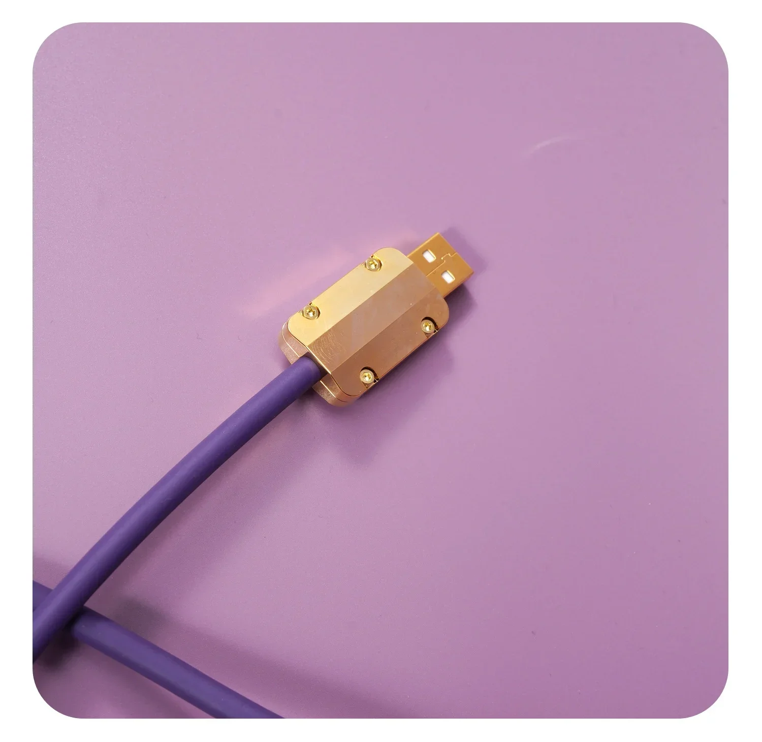 GeekBable customized computer mechanical keyboard data cable top configuration gold hardware super elastic rubber summary