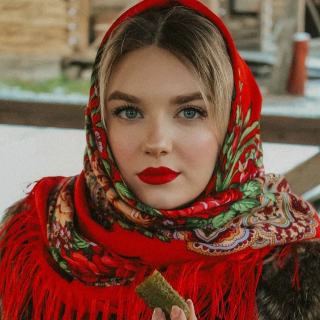 Women Luxury Floral Printed Russian Scarf Ukrainian Fringed  Scarves Babushka Handkerchief Head Wraps Travel Shawl