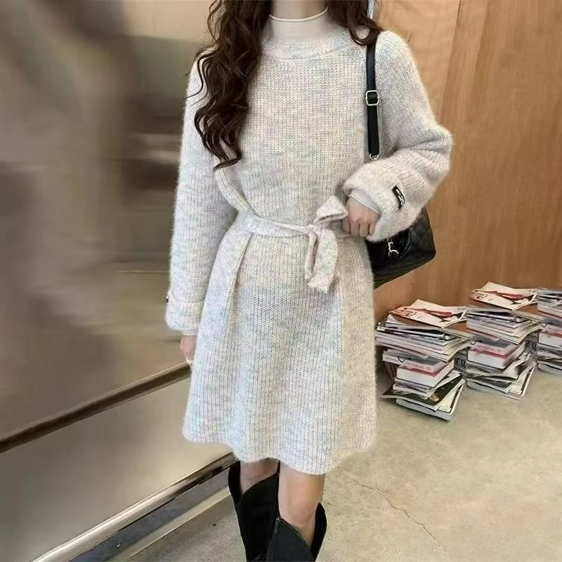 

In The 2026 Autumn/winter A Large-sized Laid-back Sweater for Women Collection Fashionable Loose Casual Mid-length Knitted Top