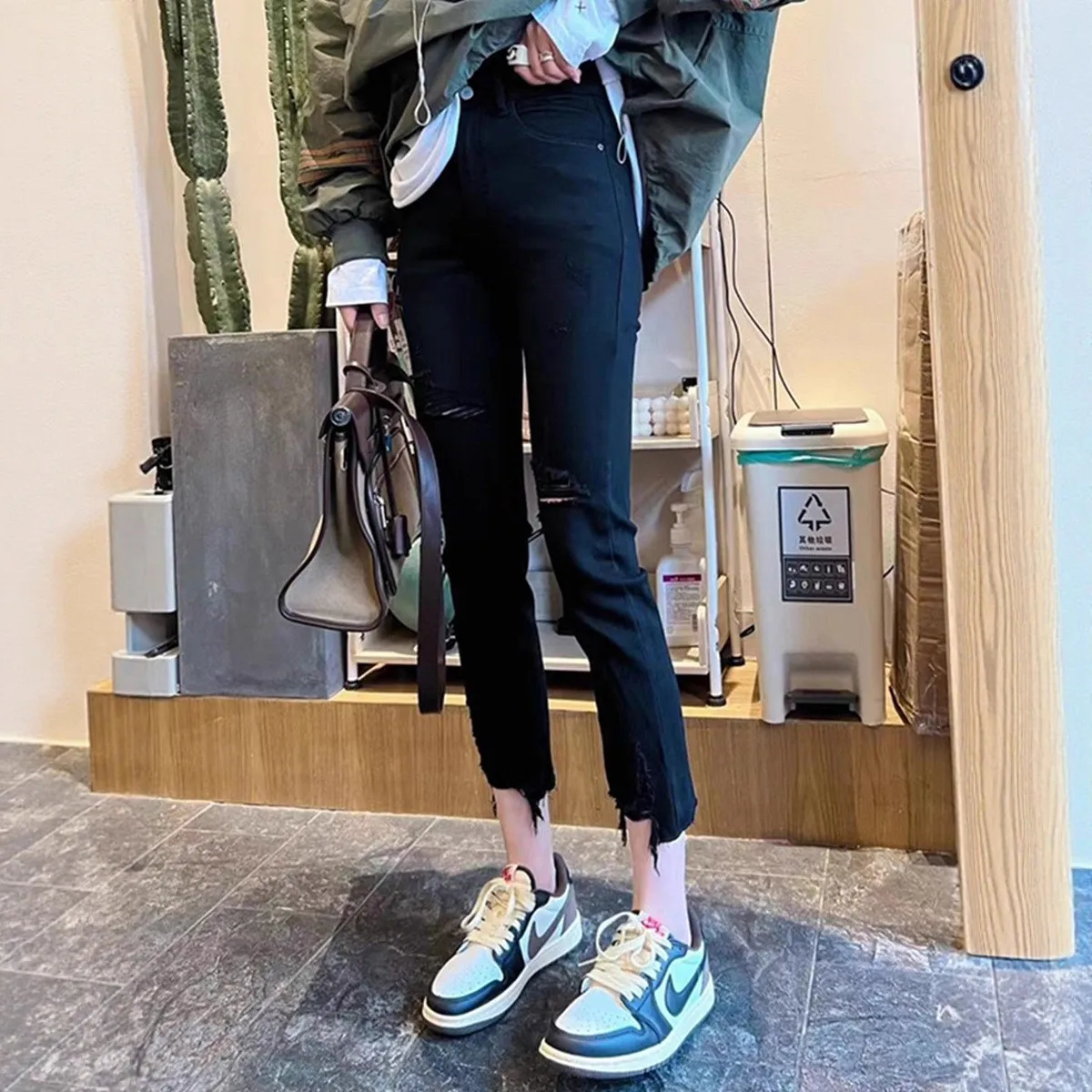 

High Waist Slim Fit Straight Leg Denim Jeans Women's Spring Autumn Style Casual High Elasticity Cotton Zipper Closure