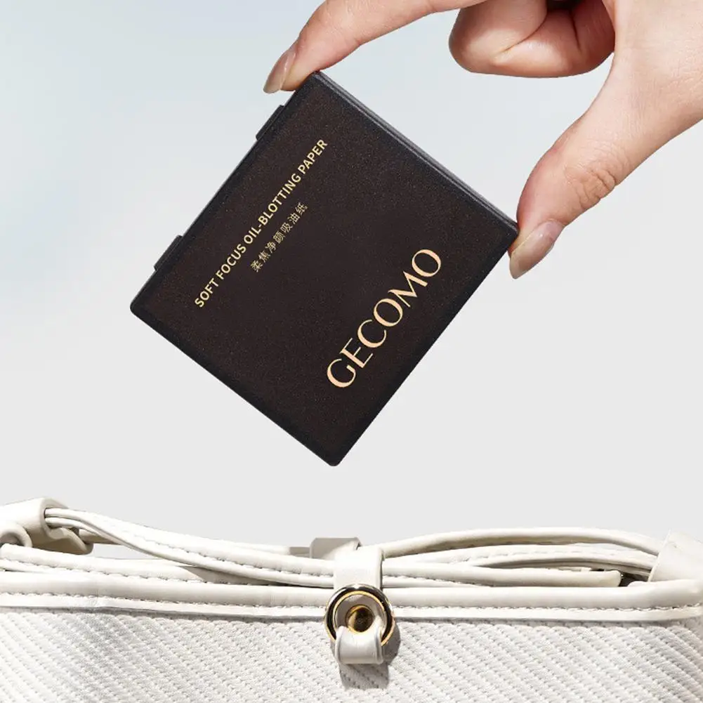 

100 листов масляной промокательной бумаги с футляром и пуховкой для макияжа, маслопоглощающие листы, бамбуковые угольные масляные промокательные листы для лица