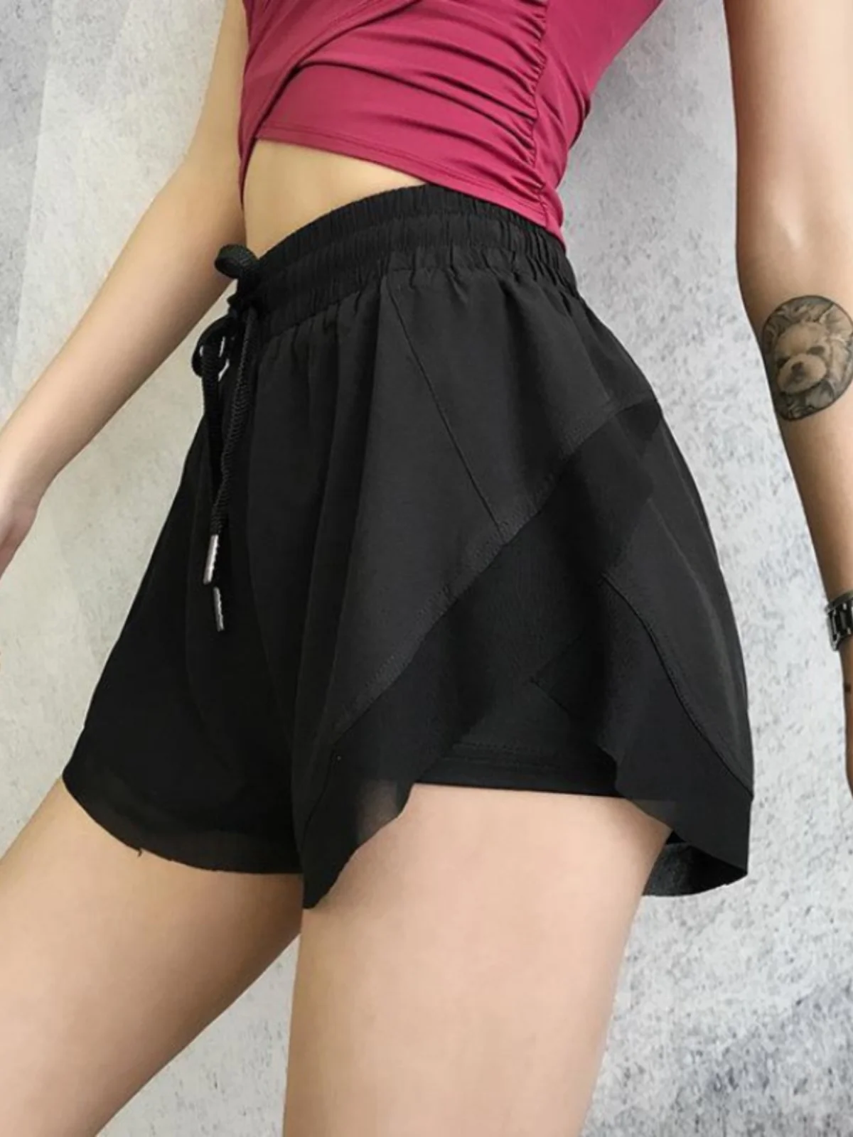 

Женские спортивные шорты с высокой талией, быстросохнущие, для танцев и йоги, свободного кроя, летние, для бега, фитнеса, с защитой от просвечивания