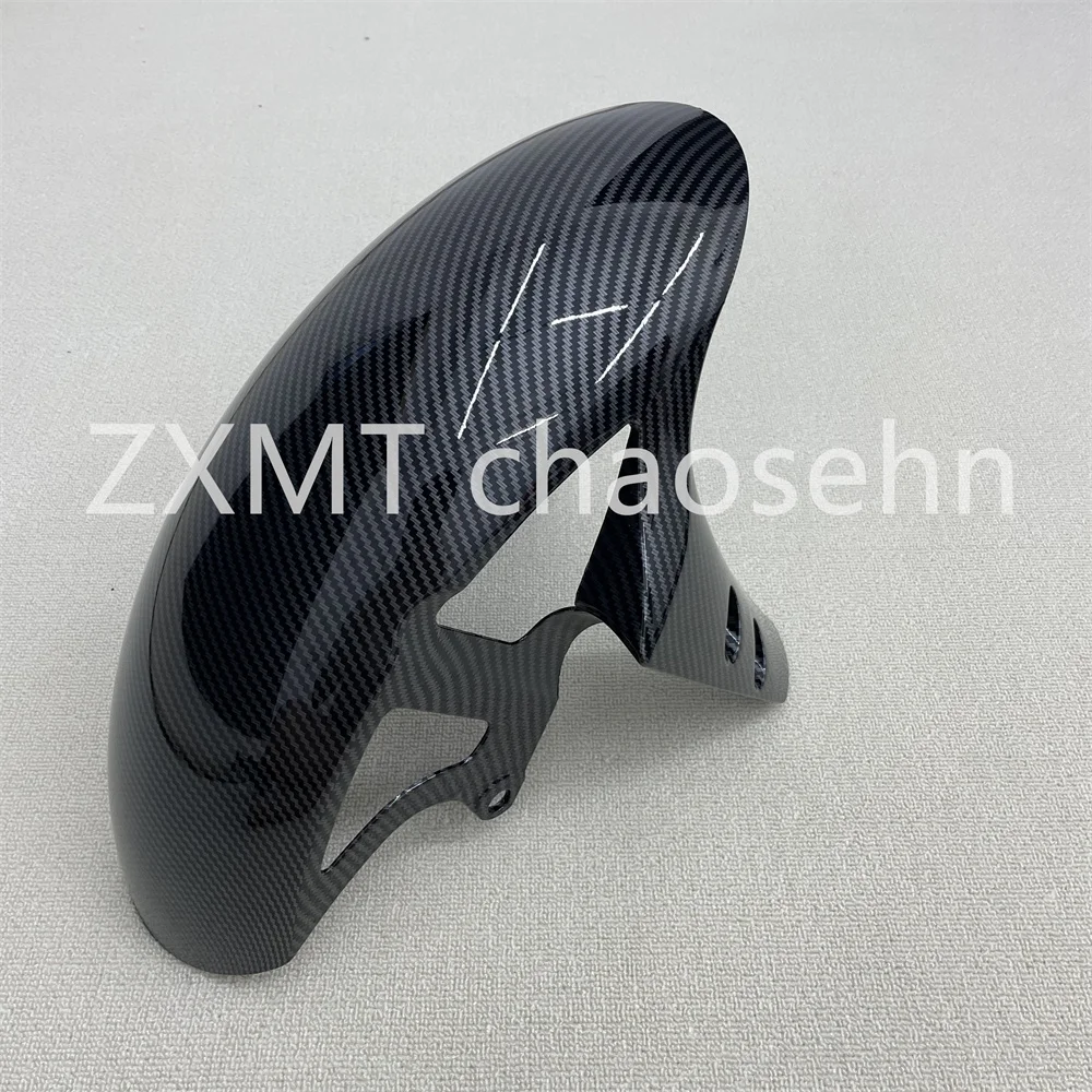 

The Yamaha YZF-R1/R1M carbon fiber coated front mudguard for motorcycles is suitable for 2020, 2021, 2022, 2023 and 2024