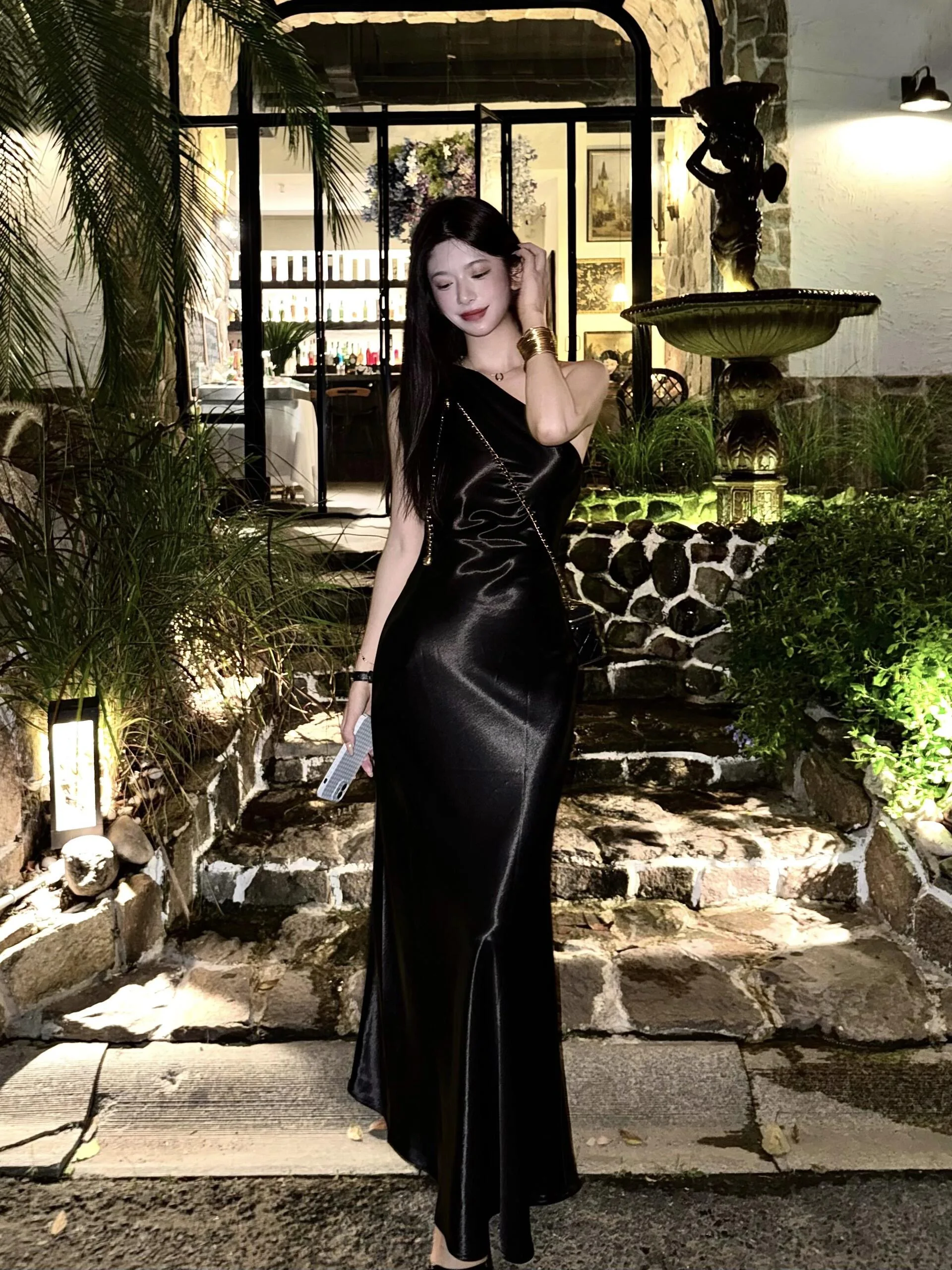 

Ele Bla Satin Strapl Gown with Asymmetrical Neline for Dinner Parties Wedding Anniversaries And Birthdays