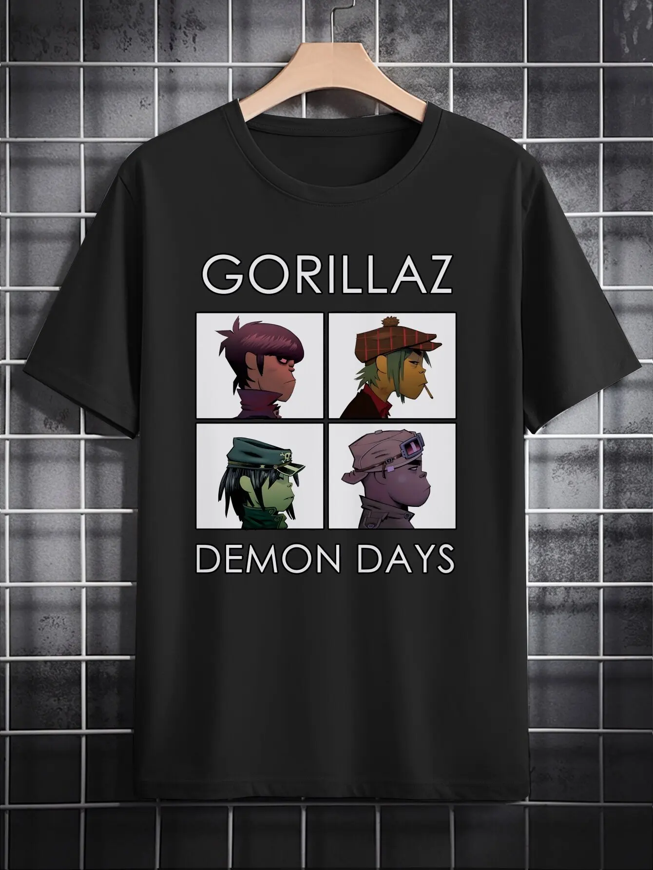 เสื้อยืดกราฟิกลําลองสําหรับบุรุษ - Gorillaz Demon Days อัลบั้มพิมพ์ลายศิลปะ, เสื้อยืดฤดูร้อนคอกลมสีดํา, ซักด้วยเครื่องได้พอดีปกติ
