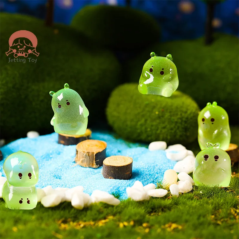 6 buah lucu Mini hantu patung kecil bersinar ornamen Alien lanskap mikro dekorasi rumah boneka miniatur mainan