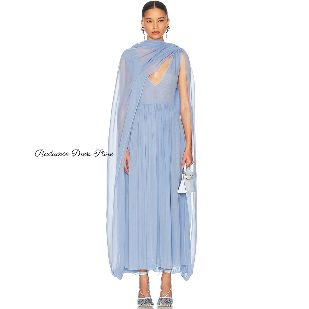 Hoge kwaliteit blauwe chiffon avondjurk Sierlijke V-hals Mouwloos A-lijn Aangepaste homecoming-jurken Eenvoudige beroemdheidsjurken