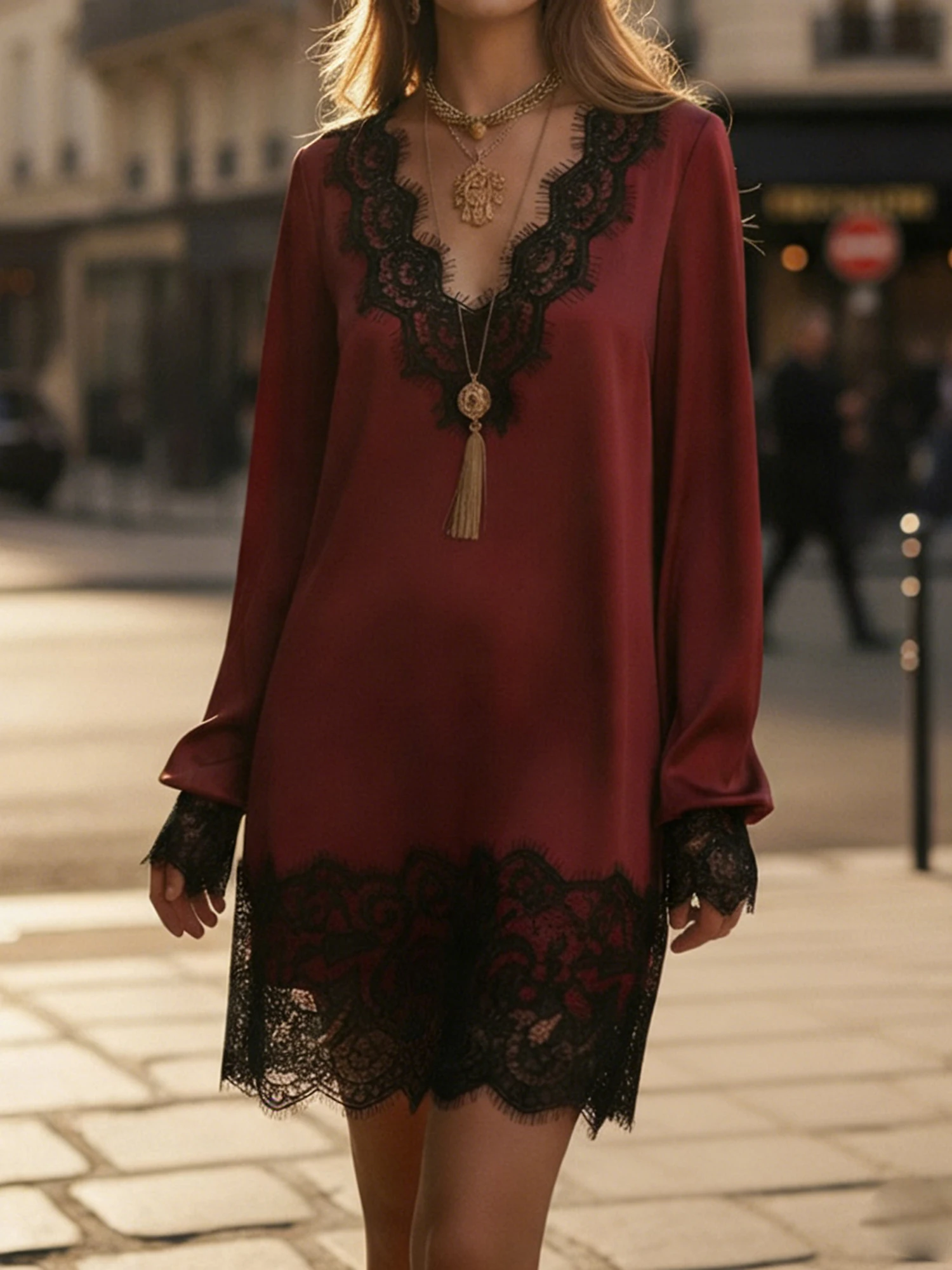 ชุดเดรสทรงเอปักลายดอกไม้สุดหรู แขนกระดิ่ง คอวี เหมาะสำหรับใส่ลำลองหรือโอกาสพิเศษ