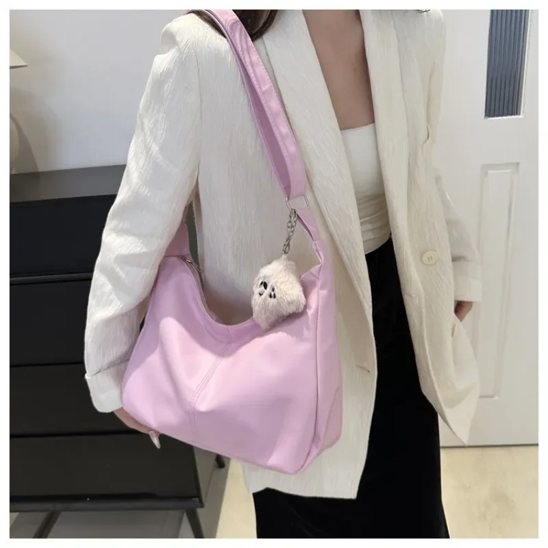 BAO Retro Commuting Solid Color Shoulder Bag New Fashion Pendant Simple Leisure Large-capacity Leisure Underarm Shoulder Bag