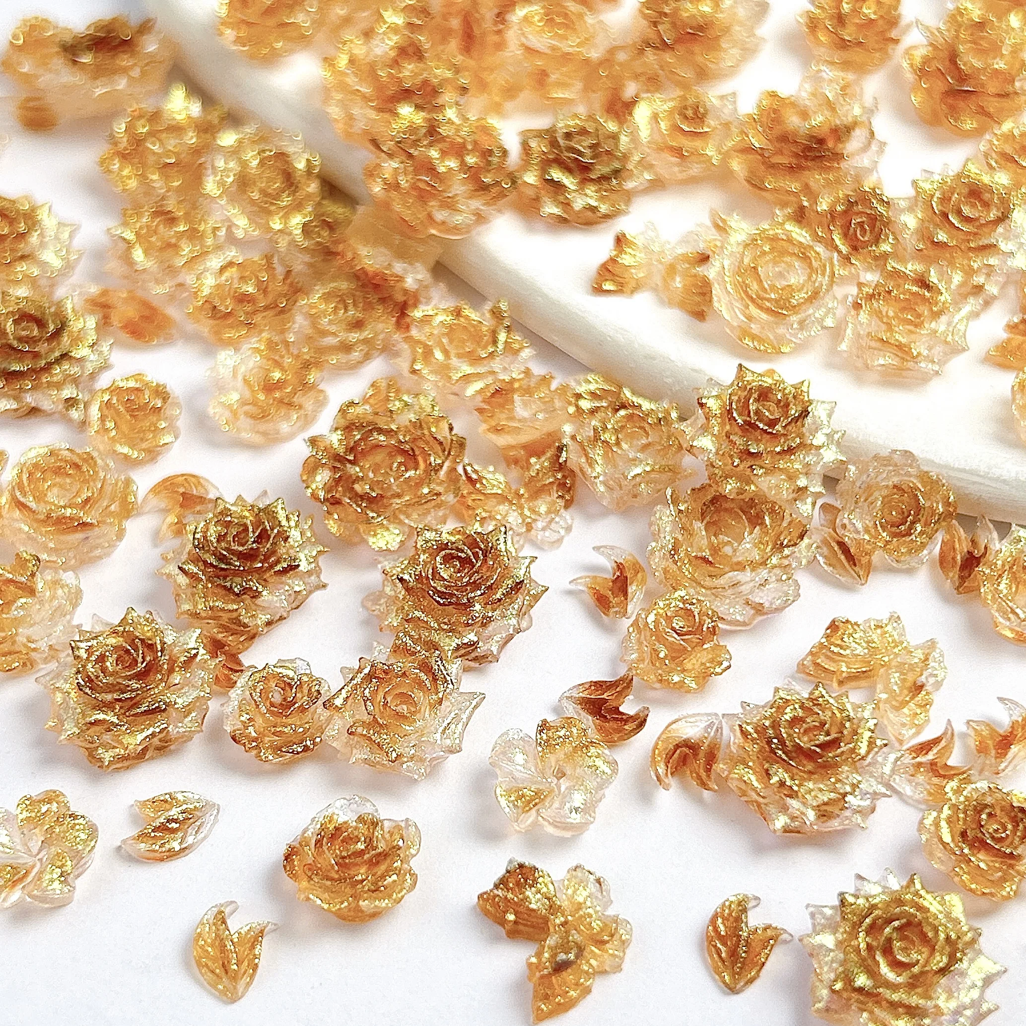 30 pz dopamina colorata foglia luminosa farfalla resina pendenti per unghie traslucido loto peonia fiori morbidi decorazioni per unghie fai da te