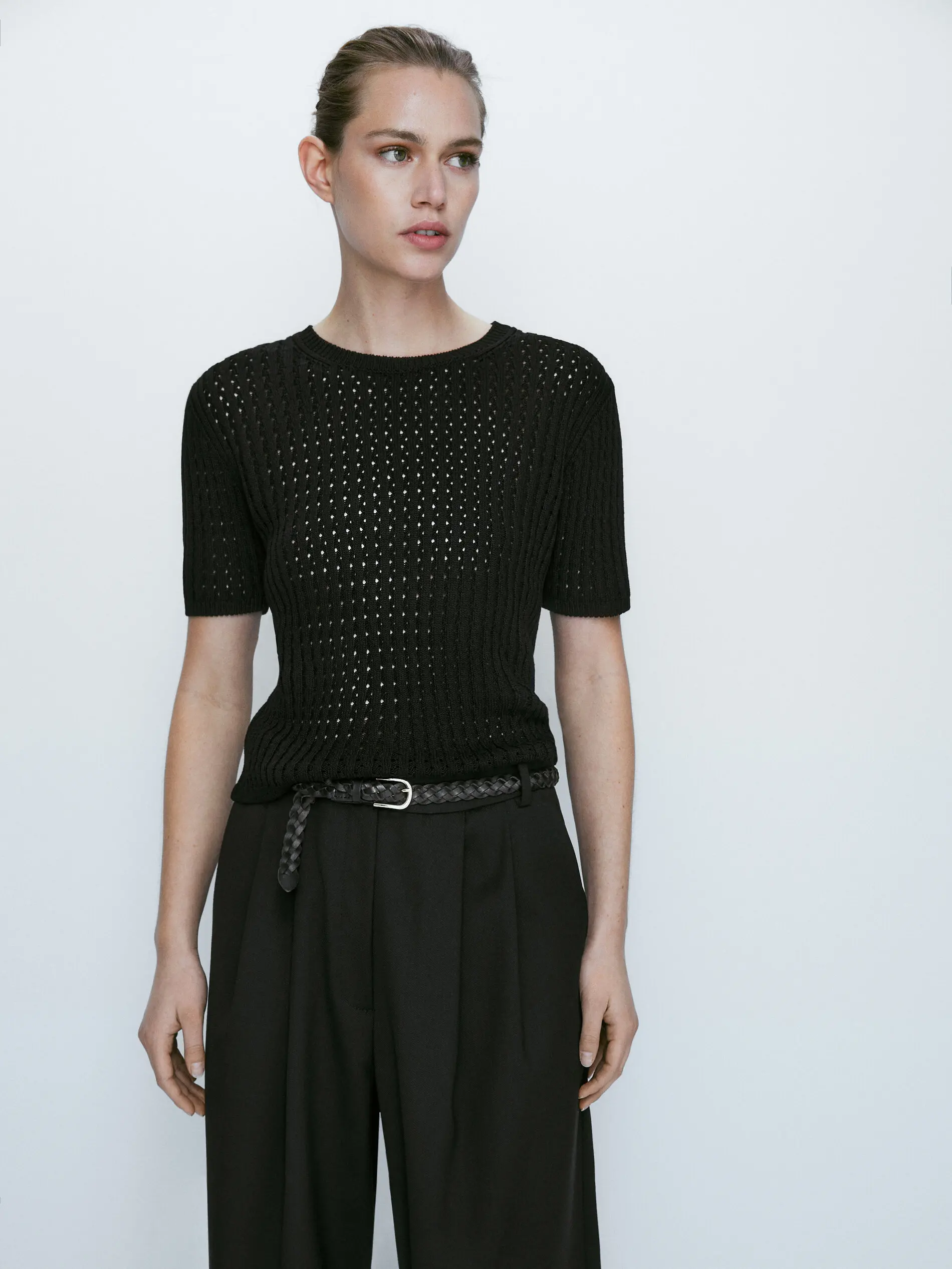 Ethereal MD 2025 massidutti nuovo stile estivo di T-shirt lavorata a maglia scavata a maniche corte nera casual e alla moda da donna