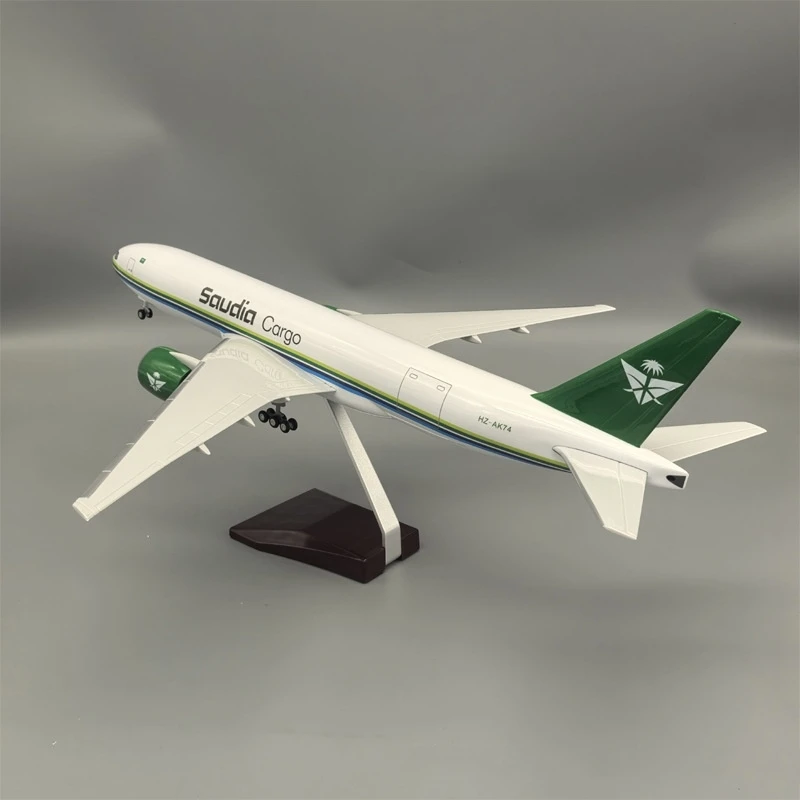 Modelo de avião brinquedo avião modelo resina 1/157 escala 47cm b777 carga saudita airways com pouso geal display kit construção diecast