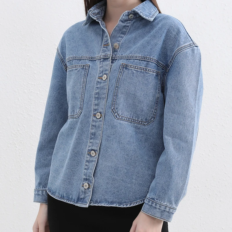 2025 الخريف المرأة كبيرة الحجم غسلها قميص دينيم فضفاض كم طويل عادية زر أسفل بلوزة خمر الأزرق الدنيم للطبقات