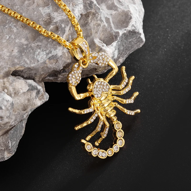 New Shiny Zircon Scorpion Pendant Necklace Men Ladies Hip Hop Rap Accessories Couple Gift Jewelry Wholesale