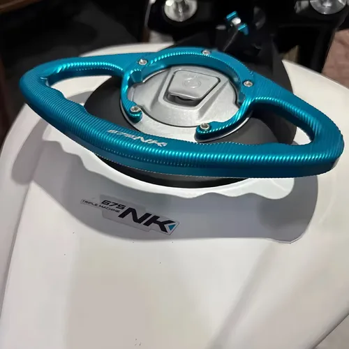 Imagen 2 del producto Para 675NK CF 675 NK 2025 CF650-11 CNC empuñaduras de pasajero de motocicleta empuñadura de mano barra de agarre de tanque manijas reposabrazos