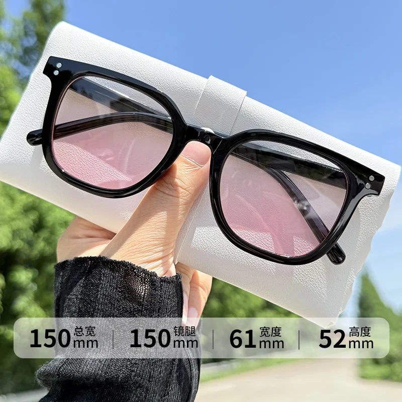 Fashionable Black G… - image