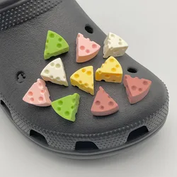 Breloques de fromage simulées originales pour sandales et sabots, décoration d'épingles à chaussures Kawaii mignonnes 3D, accessoires de pantoufles pour enfants, cadeaux, 5 pièces