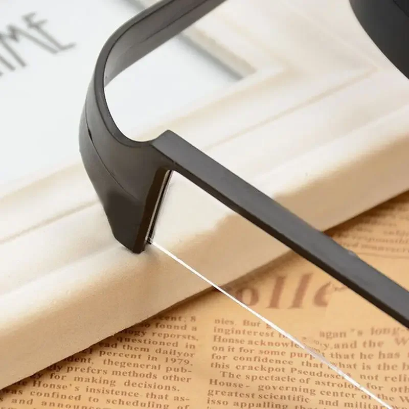 Lupa z pałąkiem na głowę Lupa montowana na głowie z 4 soczewkami akrylowymi (1,6X, 2X, 2,5X, 3,5X) Okulary powiększające do czytania dla seniorów