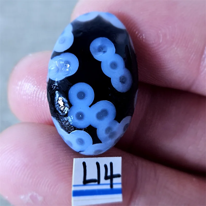 AAAA+ Natural Black Alxa Agate Energy Crystal Reiki Healing Stone for Personal Development And Chakra Balance