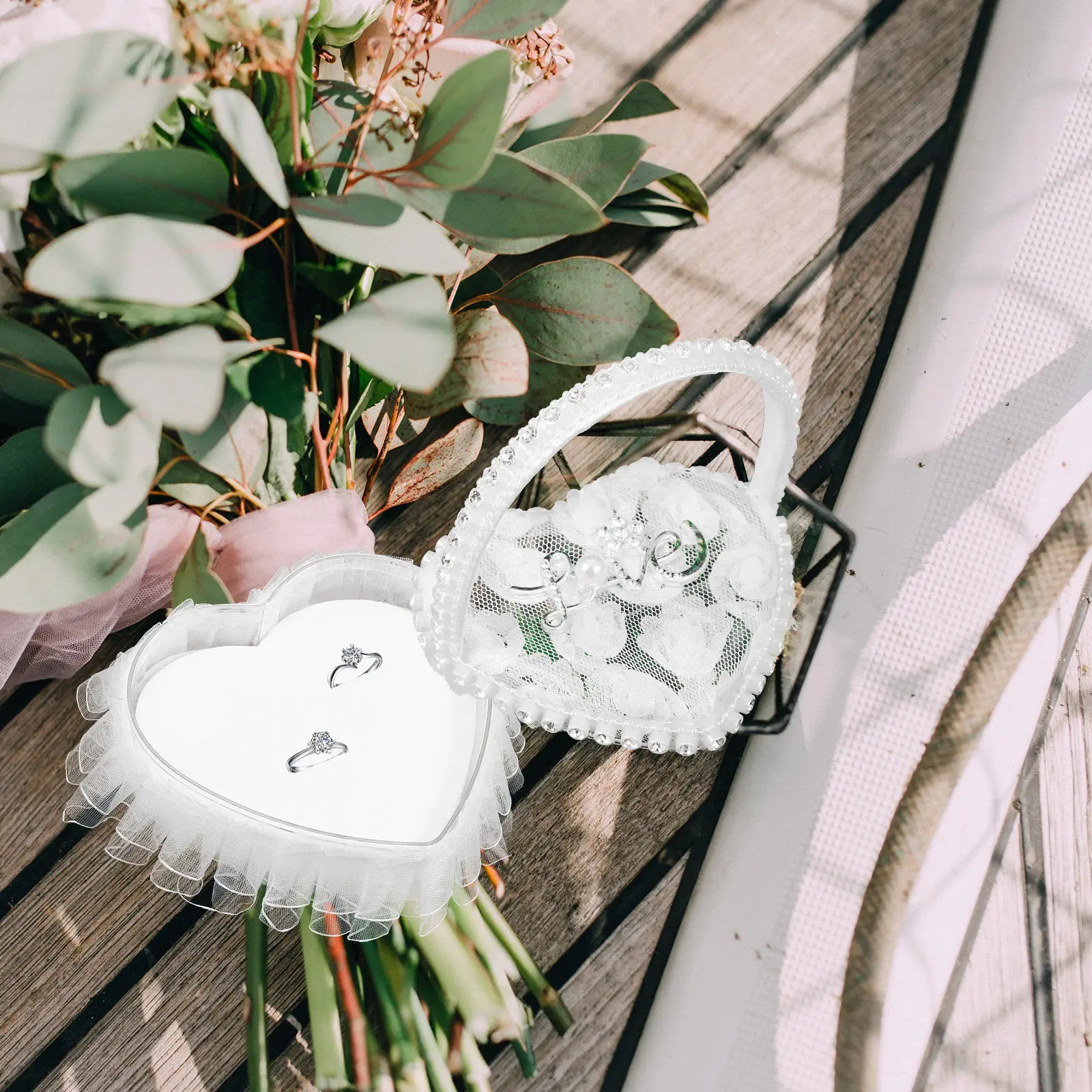 

Миниатюрная кружевная подушка для колец в форме сердца, атласная подставка для обручальных колец, элегантная подушка для церемонии с ручкой для свадьбы и помолвки