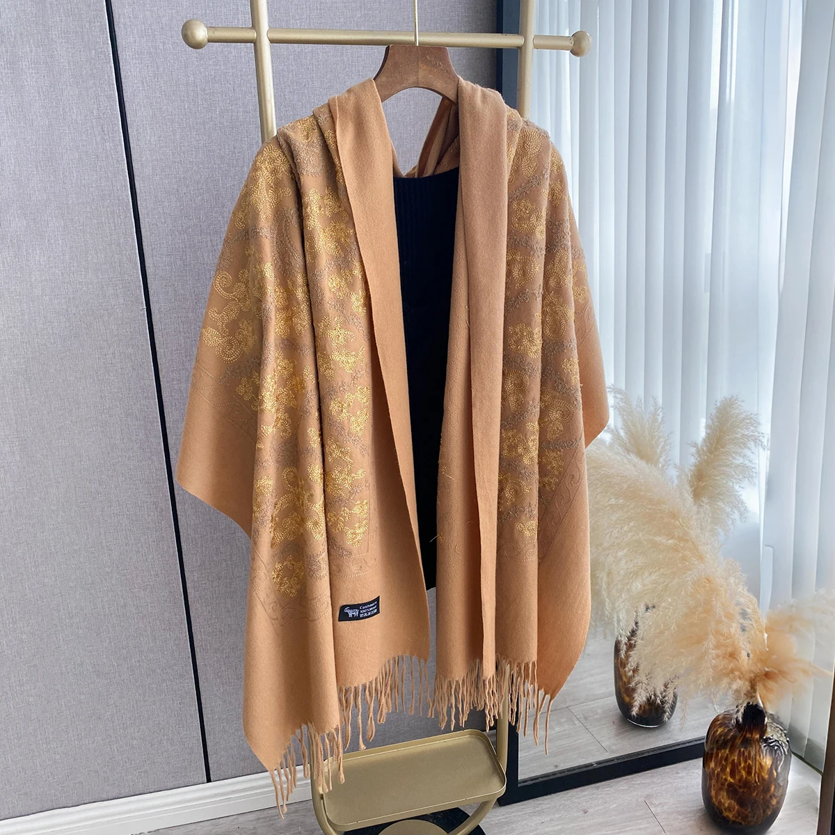 Neue Pashmina Kaschmir Mischung Mujer Bufanda Schals Warme Echarpes Sticken Blume Poncho Cape Dicke Warme Poncho Kopftuch Schal – Detail 7