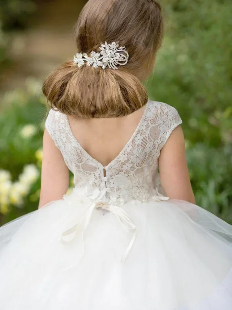 Birthday Pageant Holy Communion Gowns Flower Girl Dresses White Tulle Puffy Lace Appliques Tiered Hem Sleeveless For Weddings