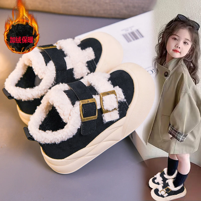 أحذية دافئة جديدة مضادة للانزلاق لشتاء 2025 للأولاد النسخة الكورية أحذية قطنية سميكة للفتيات