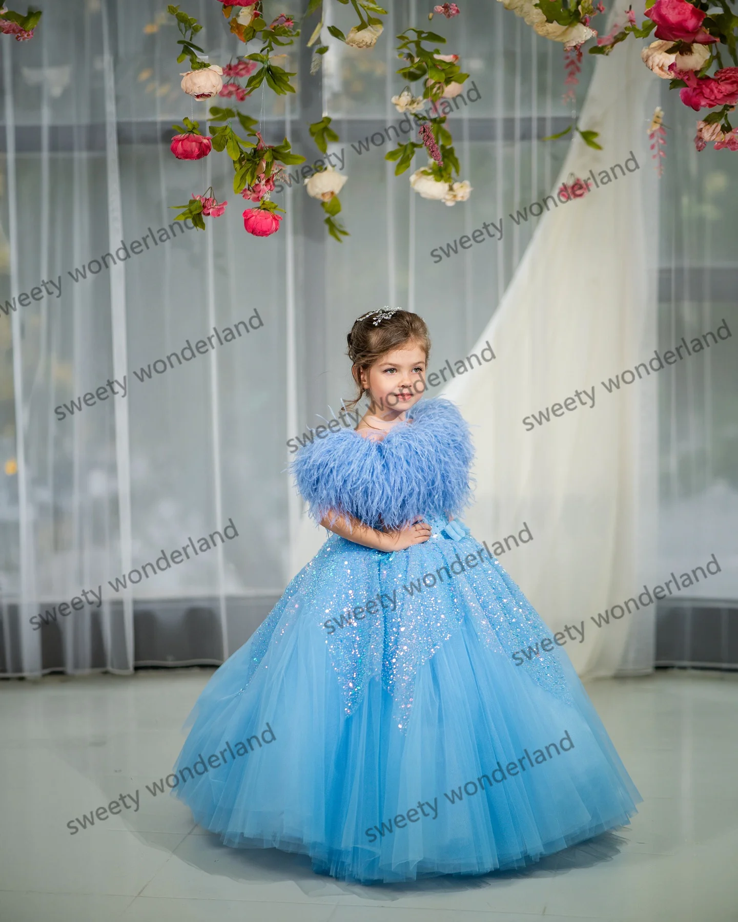 Blue Flower Girl Dresses with Feathers Sequined Ball Gown Vestido De Novia Cute Tutu Skirt Kids Exquisite Party Pageant Dress