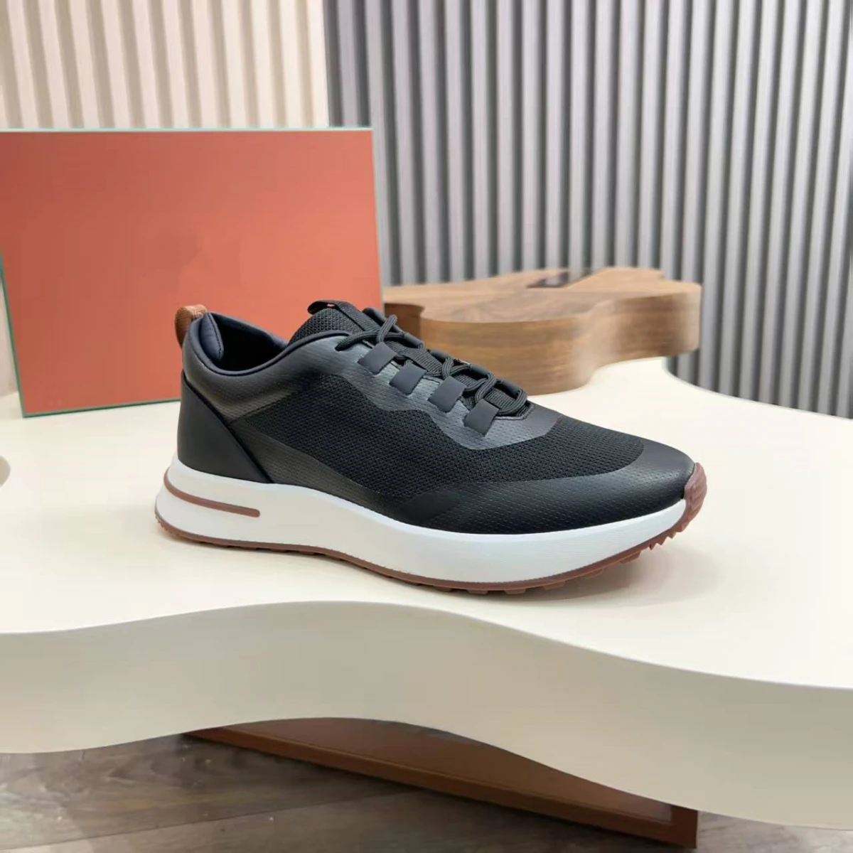 Nouvelles baskets décontractées pour hommes en maille et cuir patchwork, chaussures de course basses à lacets multicolores respirantes et polyvalentes pour le jogging