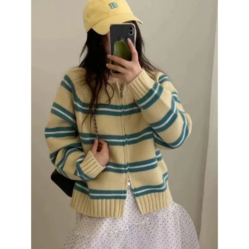 Cárdigan a rayas con cremallera para niña, suéter de estilo pijo, abrigo de punto de viento perezoso, Tops sueltos, ropa interior femenina de invierno, venta al por mayor