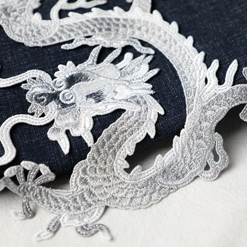 1 pezzo AHYONNIEX Exquisite Large Dragon patch per vestiti adesivi in tessuto fresco fai da te ricamati cucire su toppe