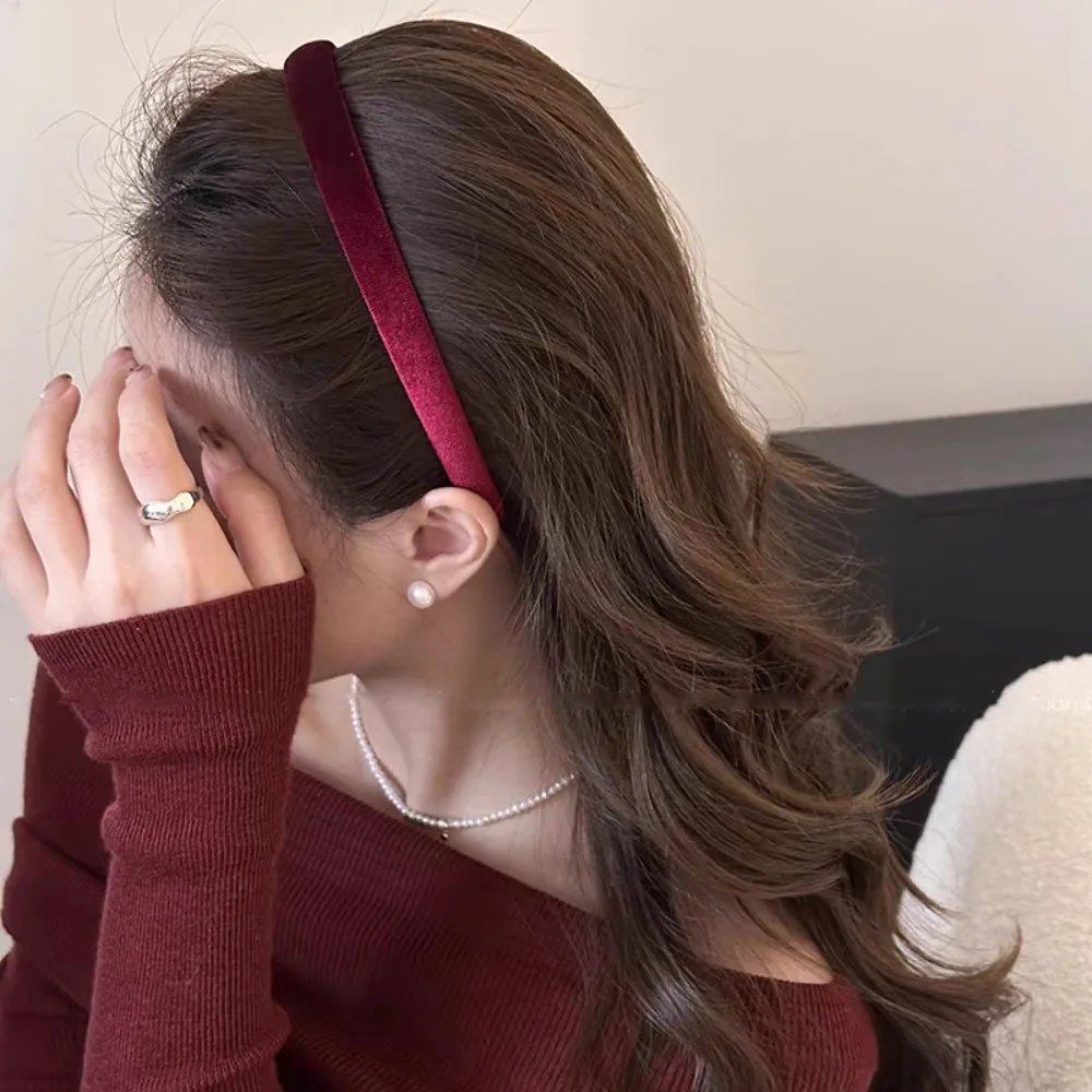 Elegancka aksamitna opaska do włosów dla kobiet Koreańska opaska na głowę w stylu retro Dziewczyny Vintage Hoop na świąteczne imprezy Opaski do włosów Akcesoria