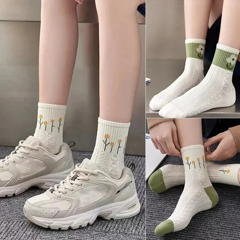 Girls Short Socks 5 Pairs Cute Medium Flowers Print Sweet Style Skin-Friendly Comfortable And Breathable Pure Cotton For All Sea