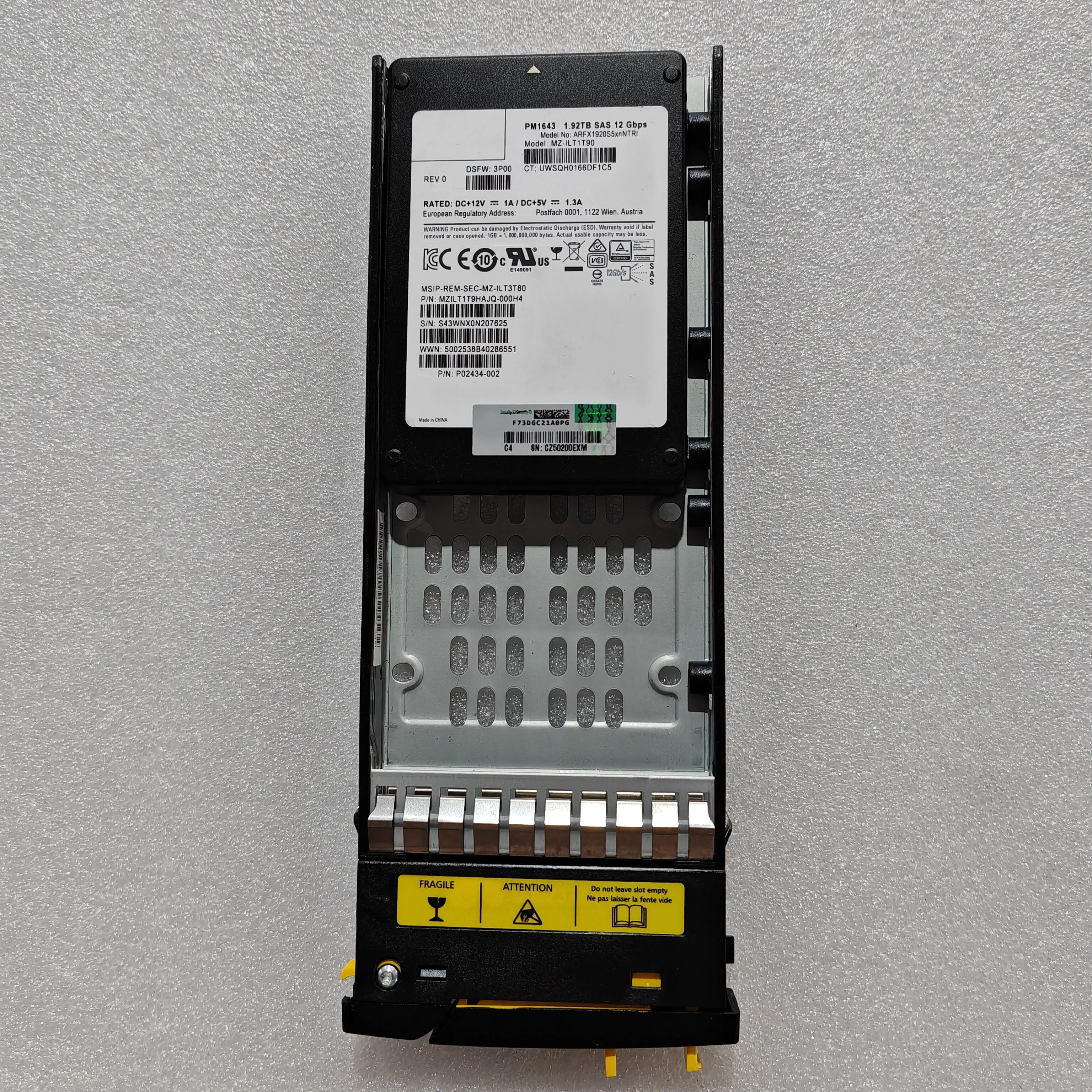 P08720-001 E7Y57A MZ-ILT1T90 1.92TB SAS 12Gbps 2.5-Inch PM1643 Enterprise SSD Storage Drive